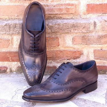 DapperFam Aeron in Grey Men's Hand-Painted Patina Full Brogue in Grey