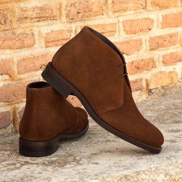 DapperFam Vivace in Med Brown Men's Lux Suede Chukka