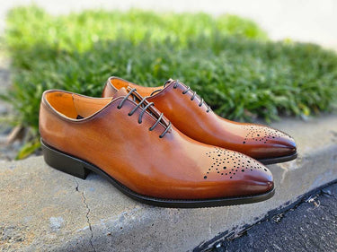 Carrucci Shoes Hand Burnished Wholecut Calf Oxford in Cognac