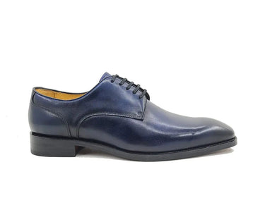 Carrucci Shoes Burnished Leather Plain Toe Blucher in Navy
