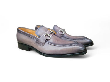 Carrucci Shoes Burnished Signature Buckle Loafer in Gray