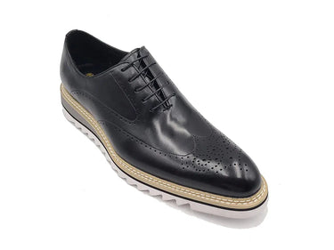 Carrucci Patina Wing-tip Oxford Medallion Shoe