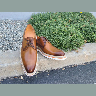 Carrucci Shoes Plain Toe Blucher Oxford in Cognac