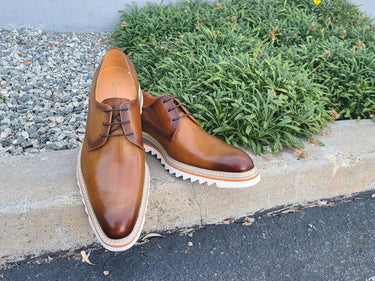 Carrucci Shoes Plain Toe Blucher Oxford in Cognac