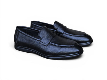 Carrucci Shoes Tumble Calfskin Penny Loafer in Black