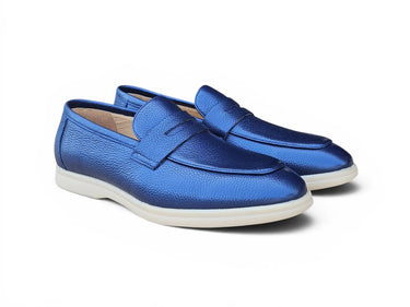 Carrucci Shoes Tumble Calfskin Penny Loafer in Navy