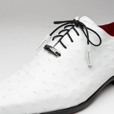 Criss In White
