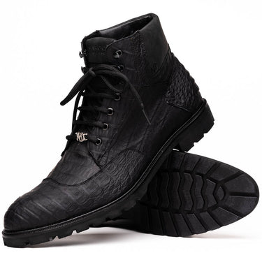 Leoni In Black in Black