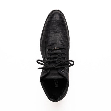 Leoni In Black