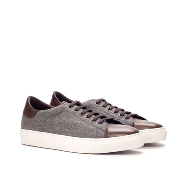 DapperFam Rivale in Light Grey Men's Flannel Trainer in Light Grey