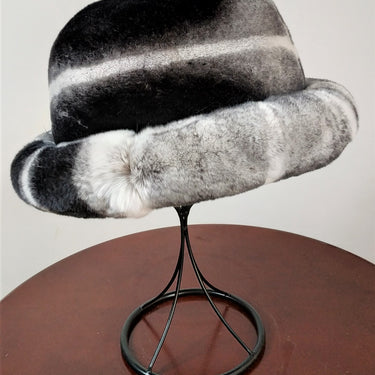 Calvere Furs Men's Rex Rabbit Fedora Hat in Chinchilla