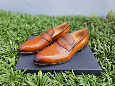 Carrucci Shoes Calfskin Modern Classic Penny Loafer