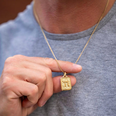 Chai Pendant - 14K Gold — view 8