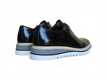 Carrucci Shoes Laceless Loafer Contrast Sole