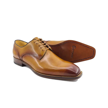 Carrucci Shoes Burnished Leather Plain Toe Blucher