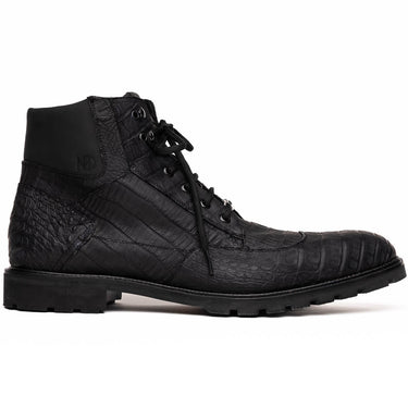 Leoni In Black