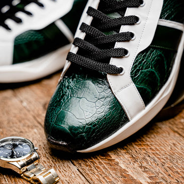 Lyon In Green / White