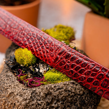 Riccardo In Antique Red