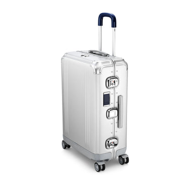 Pursuit Aluminum | Medium Travel Case in SILVER
