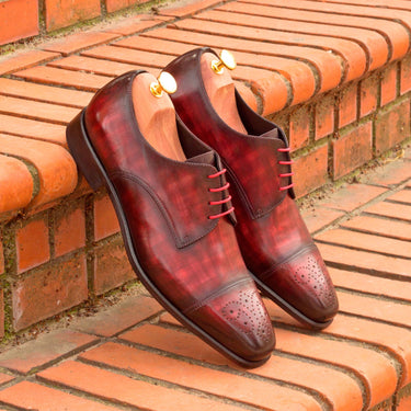 DapperFam Vero in Black / Burgundy Men's Italian Patent Leather & Hand-Painted Patina Derby in #color_